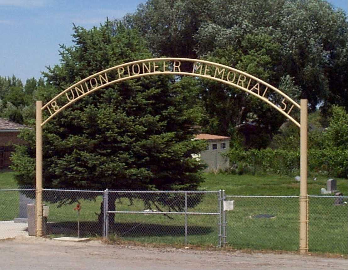Picture of Cemetery Entrance